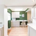Feriehus Hazelgrove, Ratcliffe Place, *
