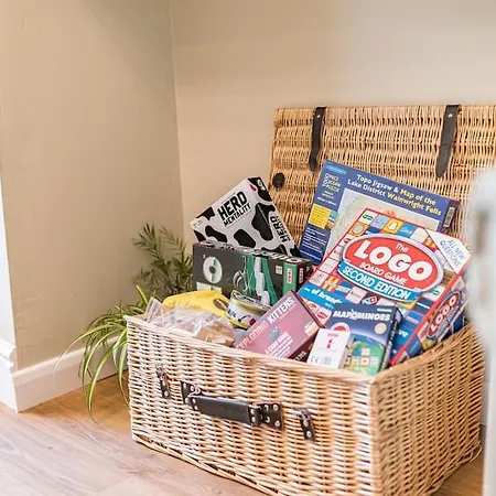 Hazelgrove, Ratcliffe Place, Nyaraló *