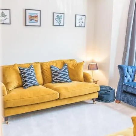 Semesterbostad Hazelgrove, Ratcliffe Place, *