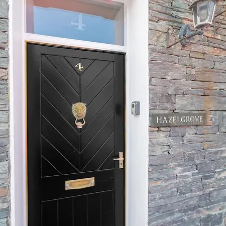 Nyaraló Hazelgrove, Ratcliffe Place, *